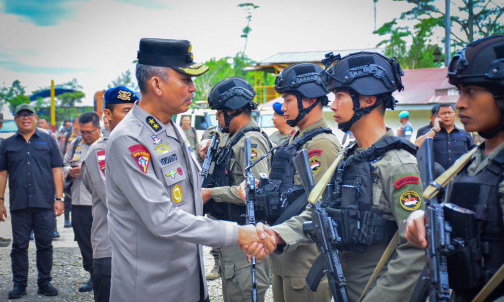 Asops Kapolri Lakukan Supervisi Kepada Ops Damai Cartenz-2024 di&nbsp;Timika