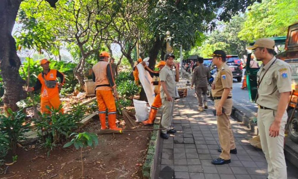 Anggota DPRD DKI Minta Tambah Lampu Penerangan dan Lakukan Patroli, Terkait Penemuan “Kondom” yang Berserakan di&nbsp;RTH
