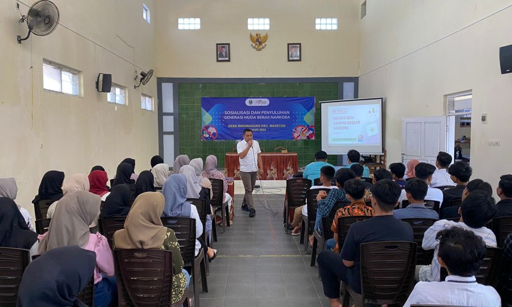 Polres Magetan Sosialisasikan Bahaya Narkoba dan Merokok di Desa&nbsp;Ringinagung.
