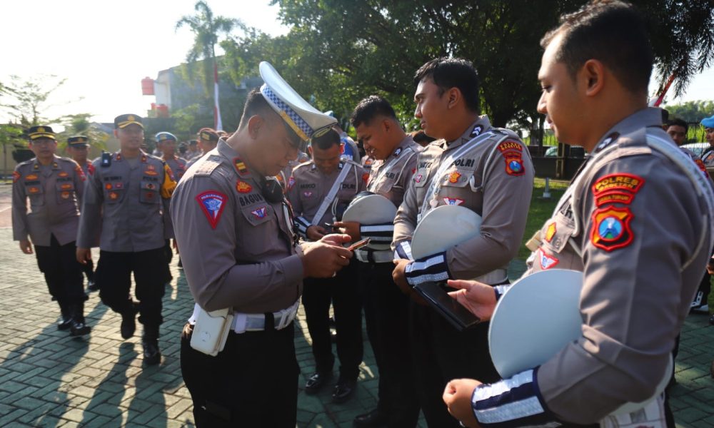 Polres Magetan Gelar Razia HP Pada Semua Anggota, Antisipasi Adanya Pelanggaran Judi&nbsp;Online.