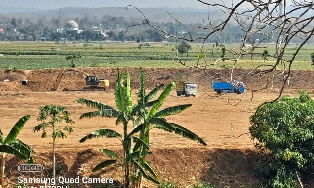 Di nilai ada kejanggalan terkait Proyek Pembangunan Saluran Irigasi Waduk di Desa Pucangan Kecamatan&nbsp;Montong